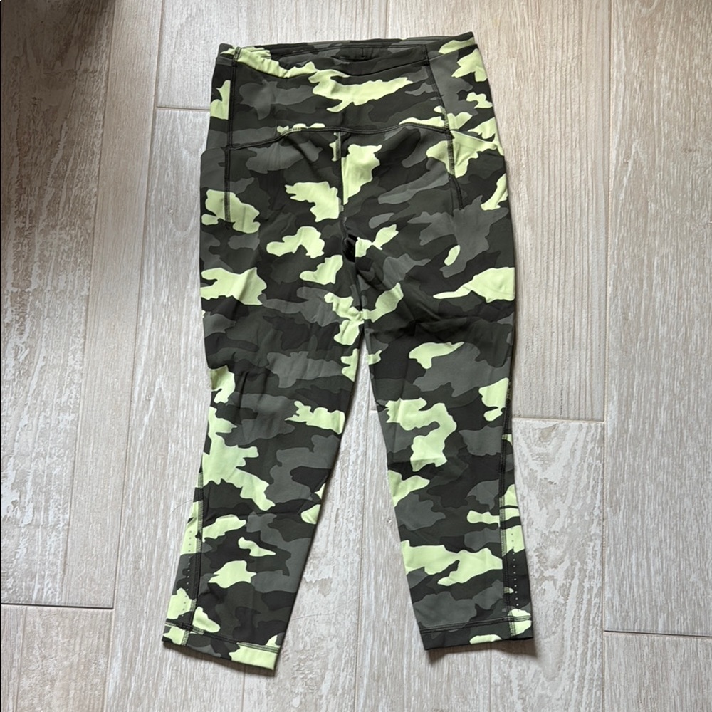Lululemon Camouflage Women's Pants